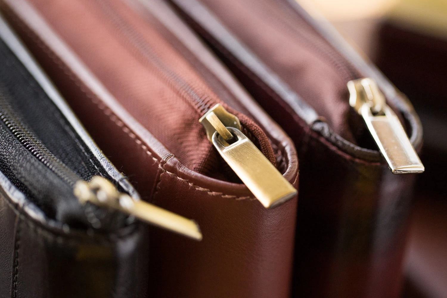 Girologio 24 Pen Case - Oxblood - Image 7