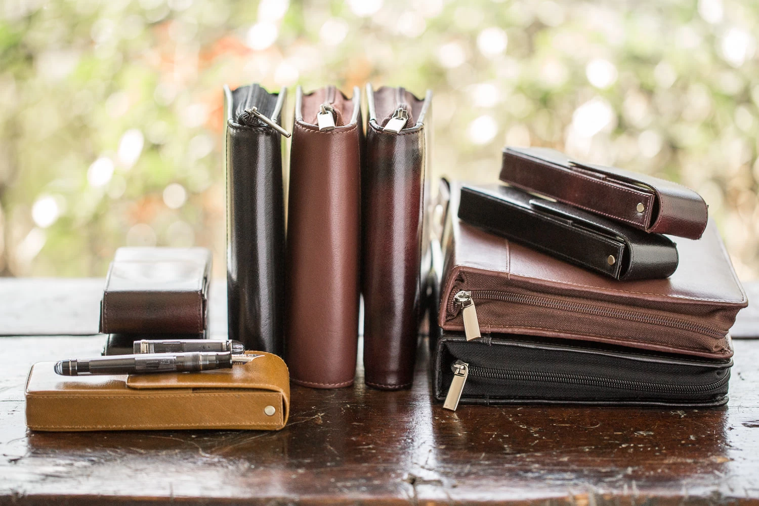 Girologio Triple Magnetic Closure Pen Case - Oxblood - Image 3