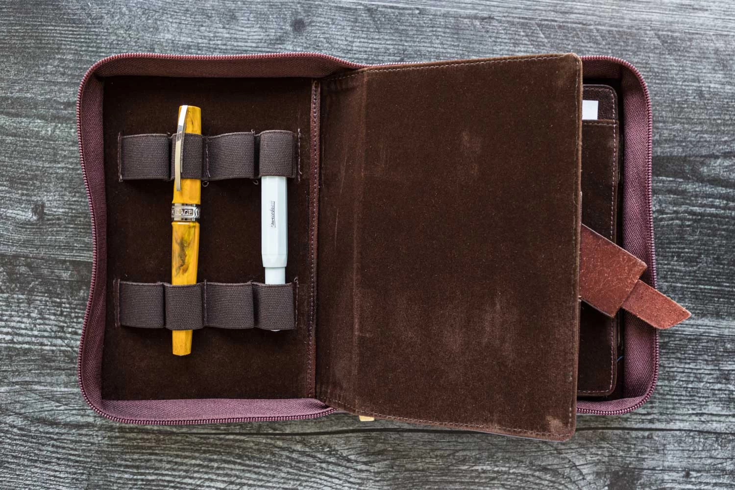 Girologio Grab N Go Pen Case - Oxblood - Image 6