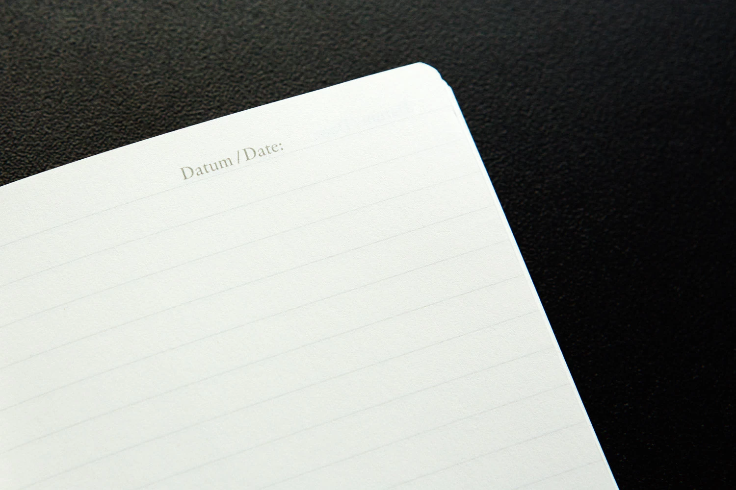 Leuchtturm1917 Medium A5 Notebook - Black, Lined - Image 4