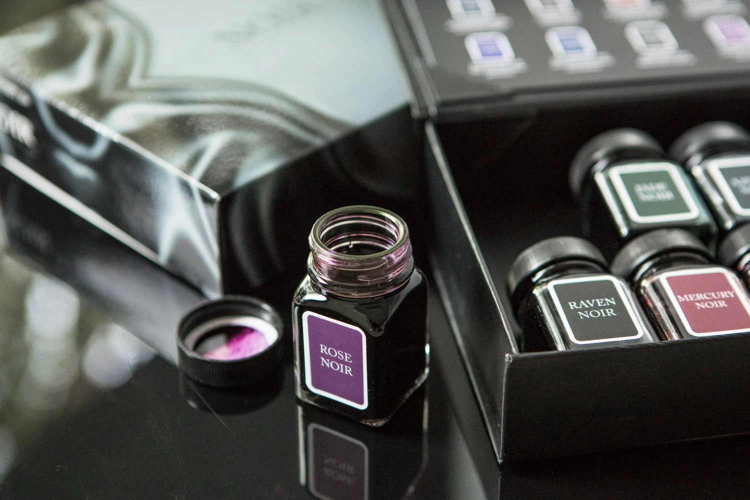 Monteverde Smoke Noir - 30ml Bottled Ink - Image 4