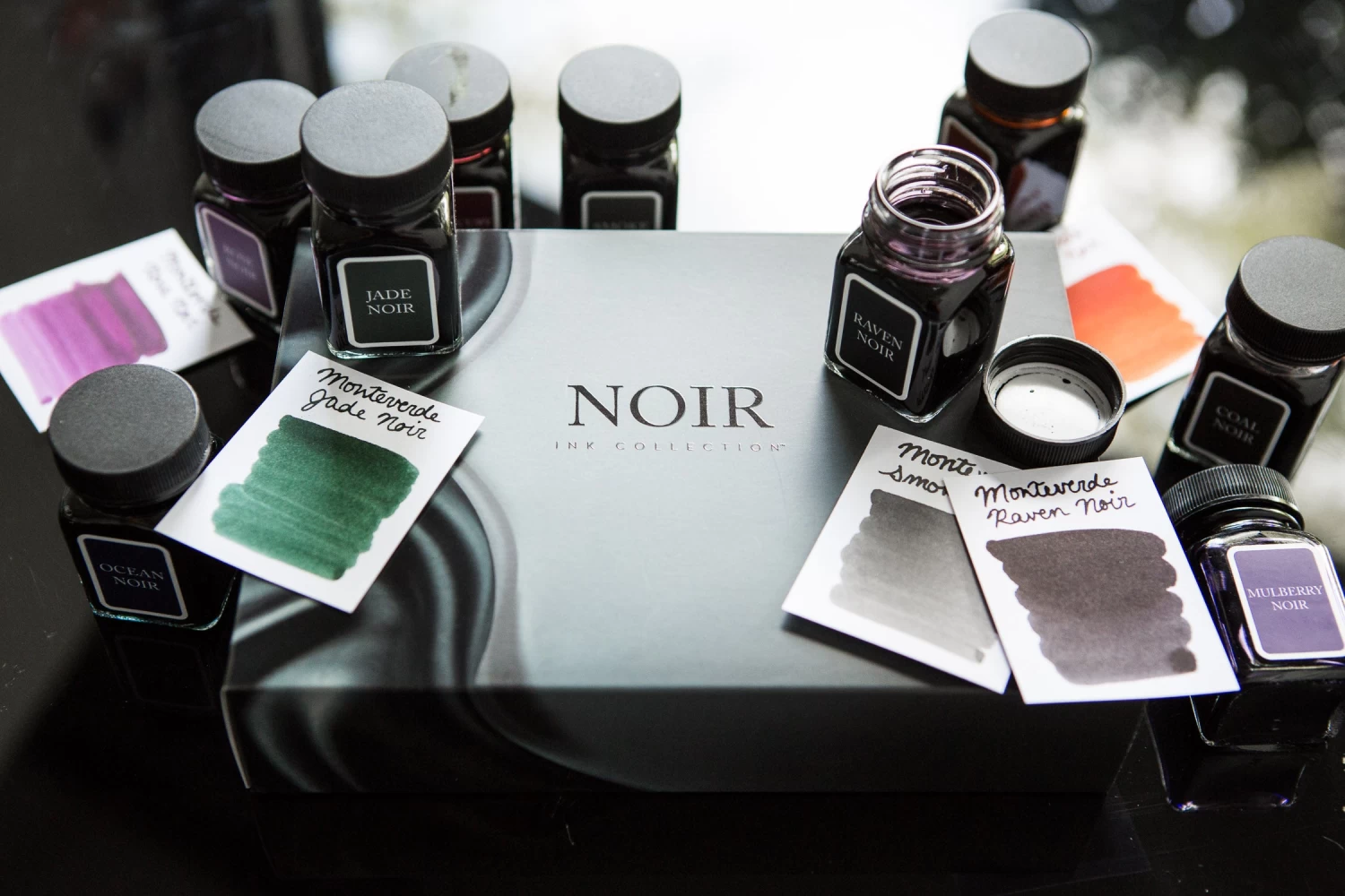 Monteverde Smoke Noir - 30ml Bottled Ink - Image 2