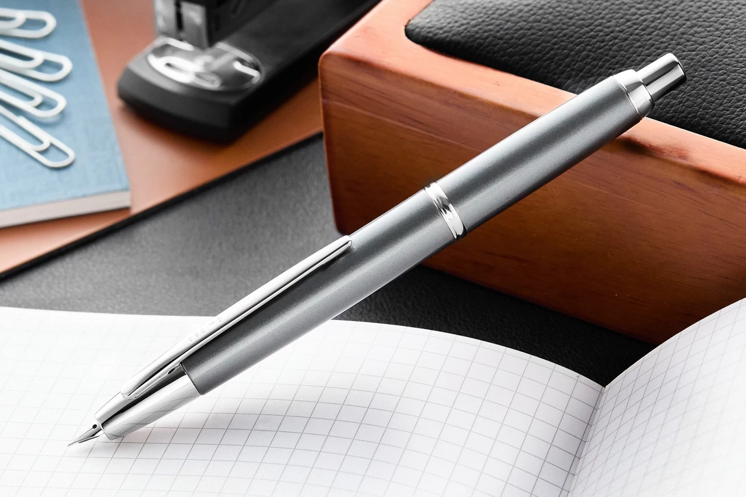 Pilot Vanishing Point Decimo Fountain Pen - Dark Grey - Image 8