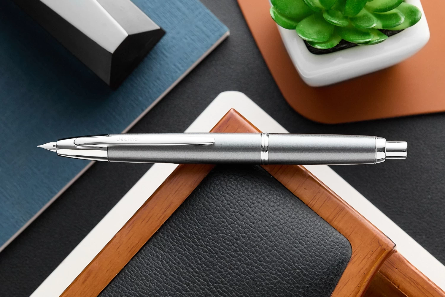 Pilot Vanishing Point Decimo Fountain Pen - Dark Grey - Image 6