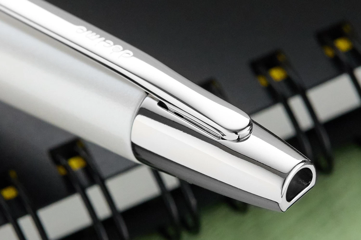 Pilot Vanishing Point Decimo Fountain Pen - White - Image 10