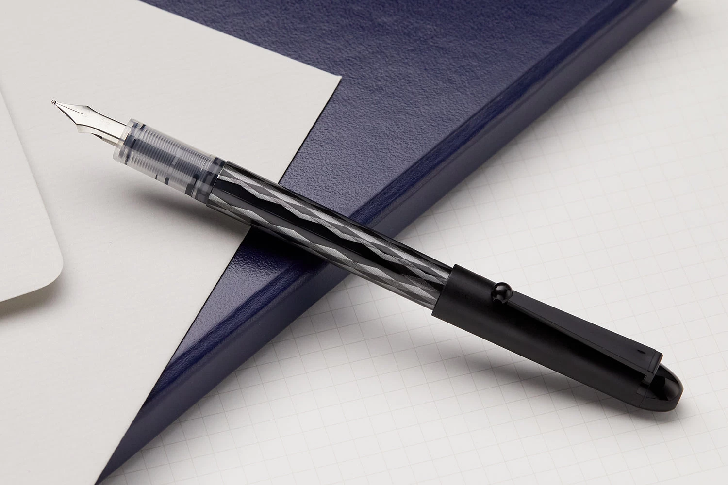 Pilot Varsity Fountain Pen - Black, Medium - Image 5