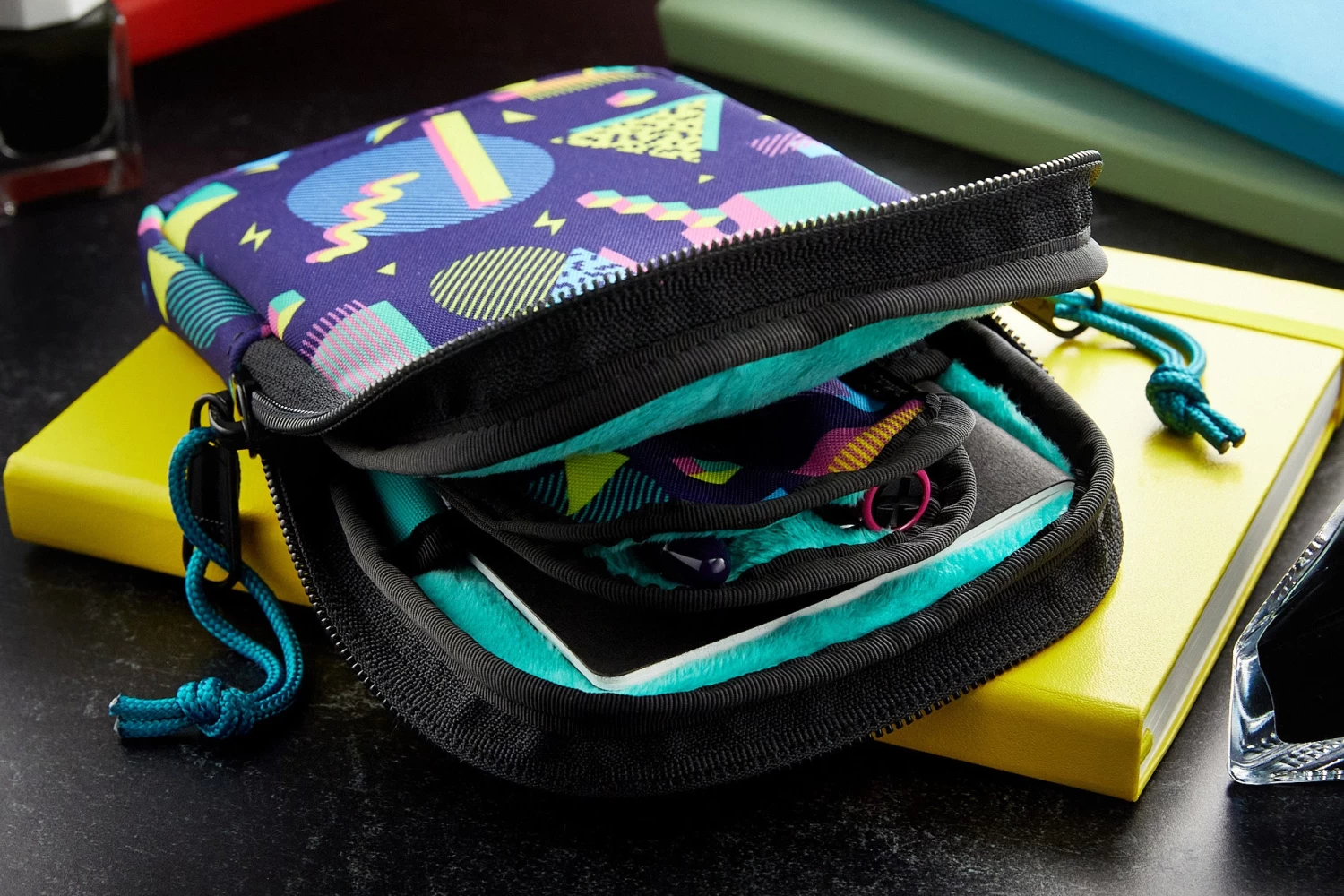 Rickshaw Bagworks Sinclair Model R Case - Arcade Carpet - Image 3