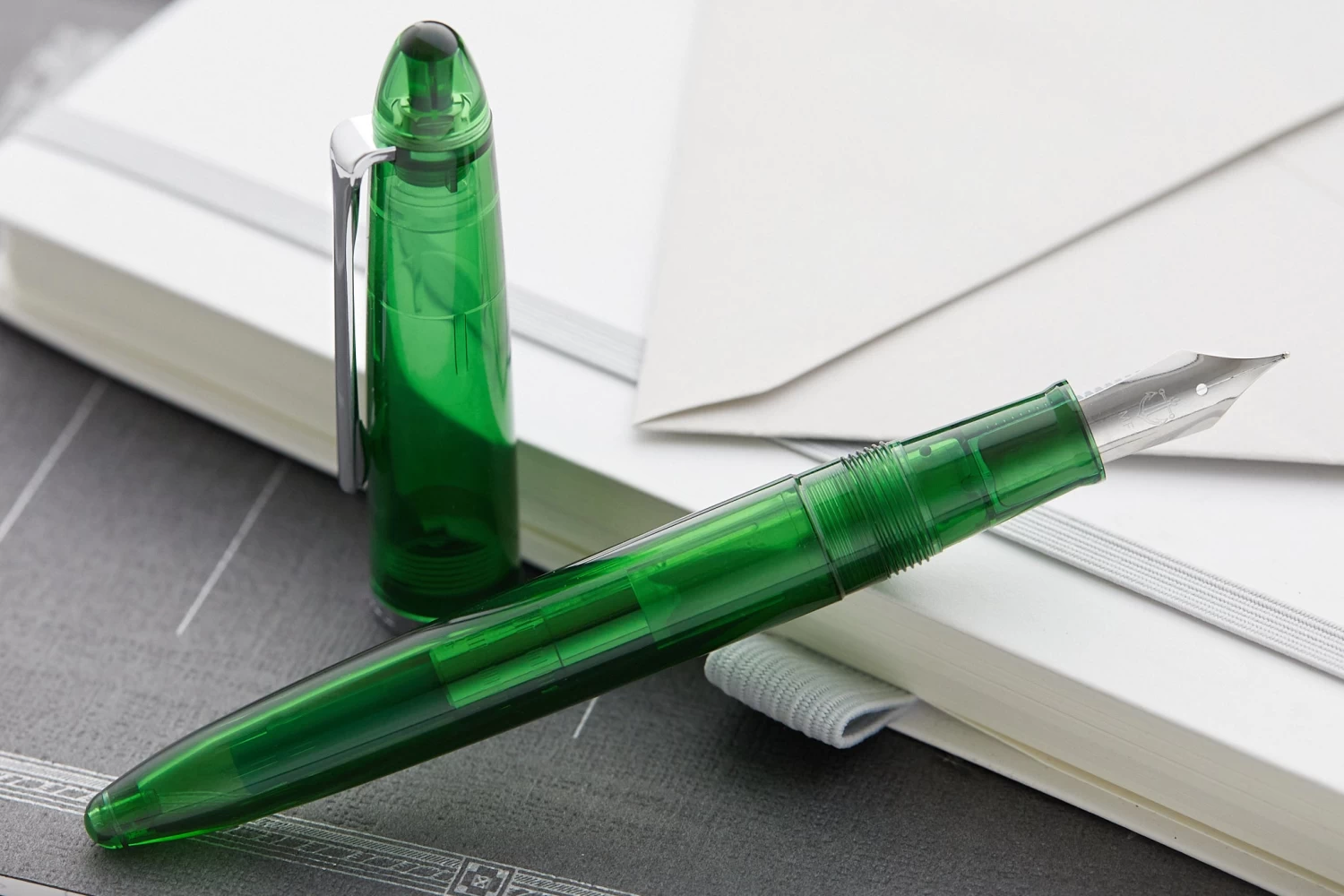 Sailor Compass 1911 Fountain Pen - Transparent Green - Image 8