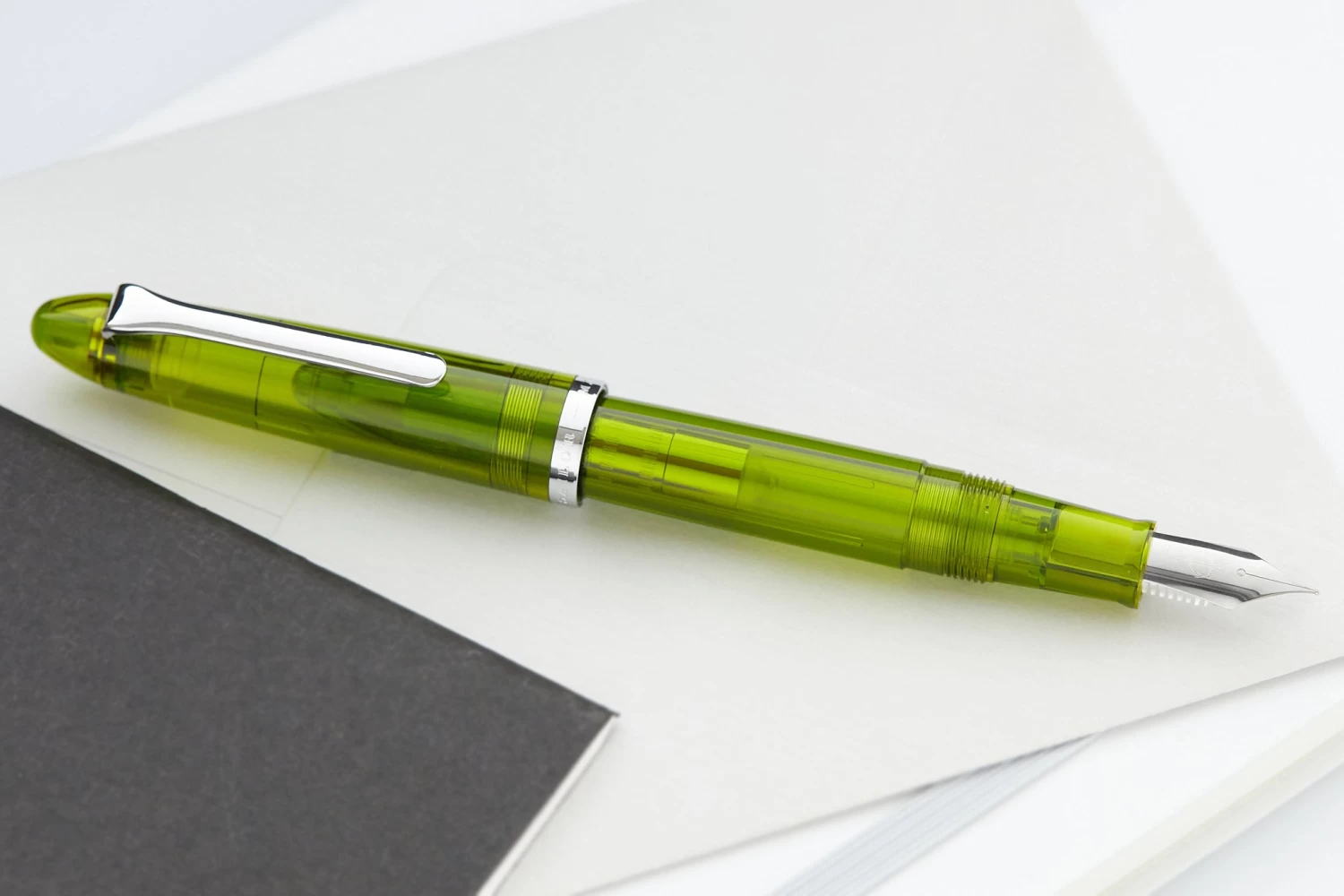 Sailor Compass 1911 Fountain Pen - Transparent Olive - Image 6