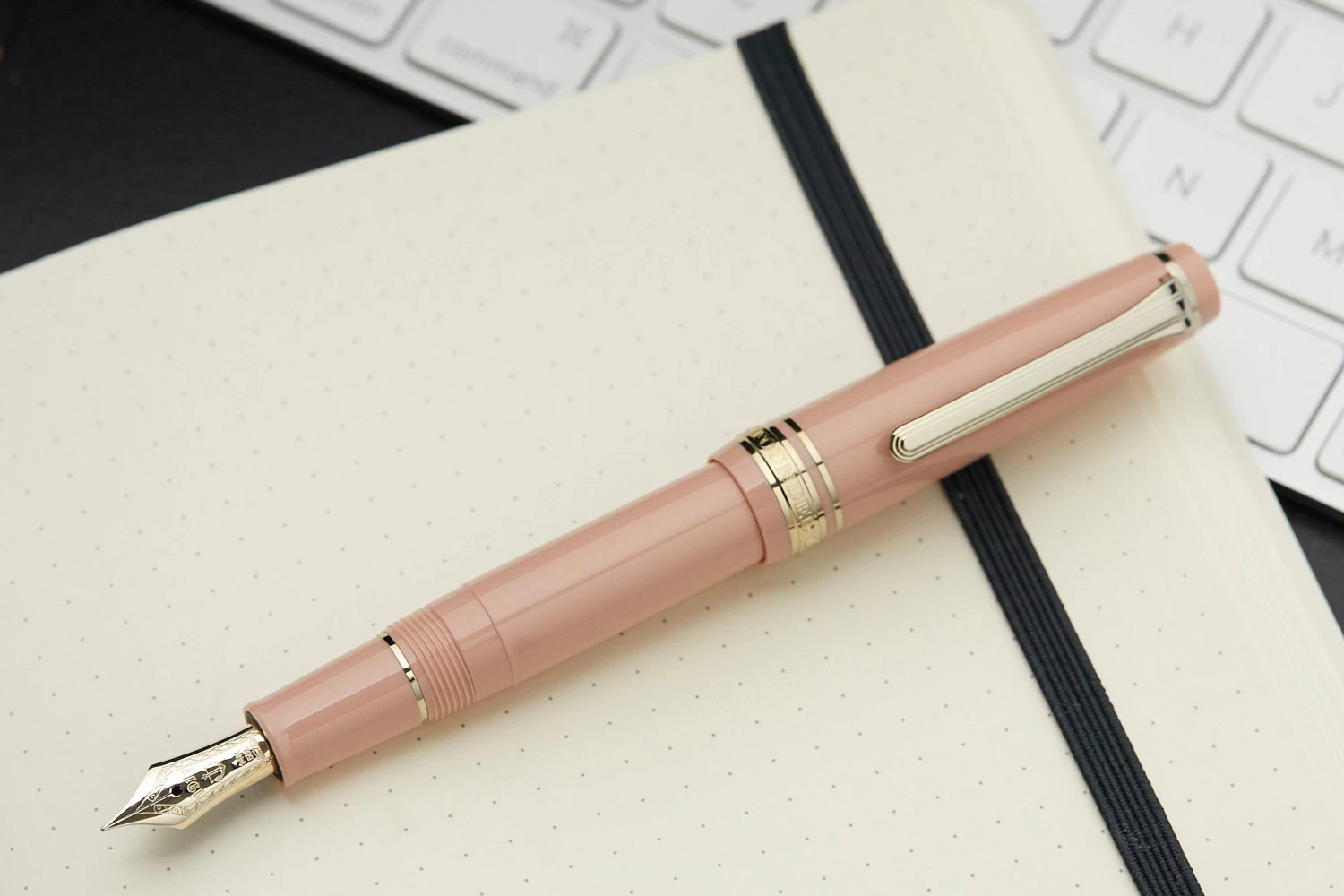 Sailor Pro Gear Slim Mini Fountain Pen - Zyne Pink - Image 6